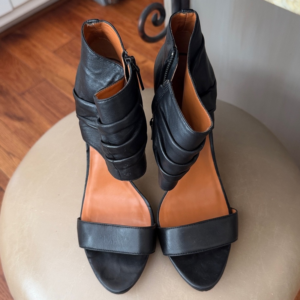 Elizabeth James Black Strappy Open-Toe Heels